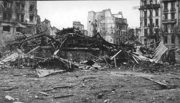 Efter 1945: återuppbygga världen och döma brott