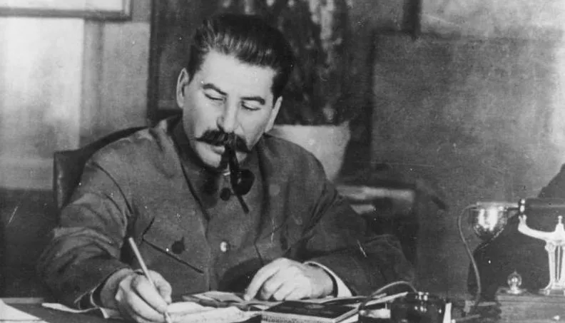 Stalin: omvandla ekonomin genom tvång